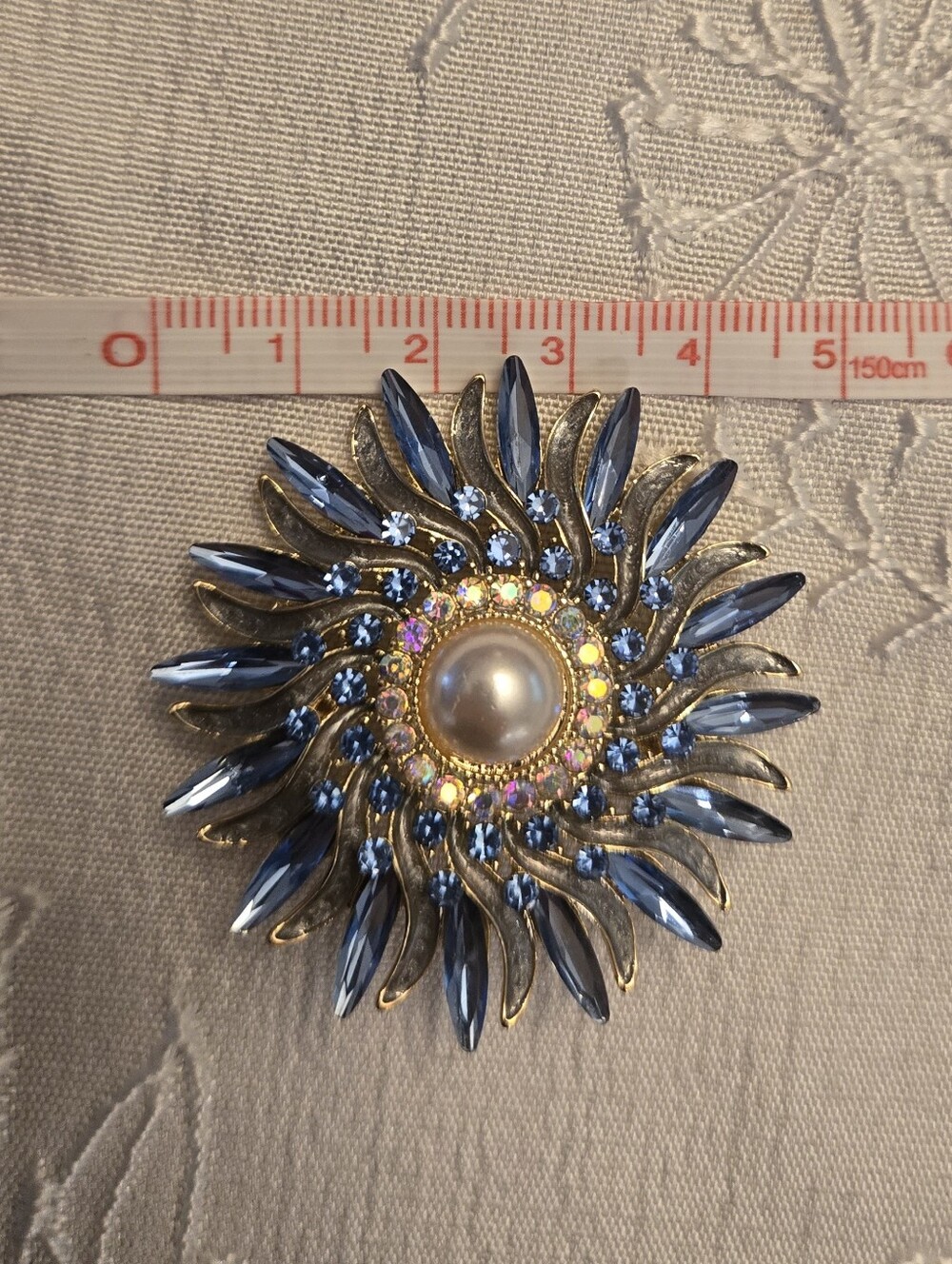 Gold-Tone Blue Crystal and Pearl Sunburst Brooch - Picture 3 of 4